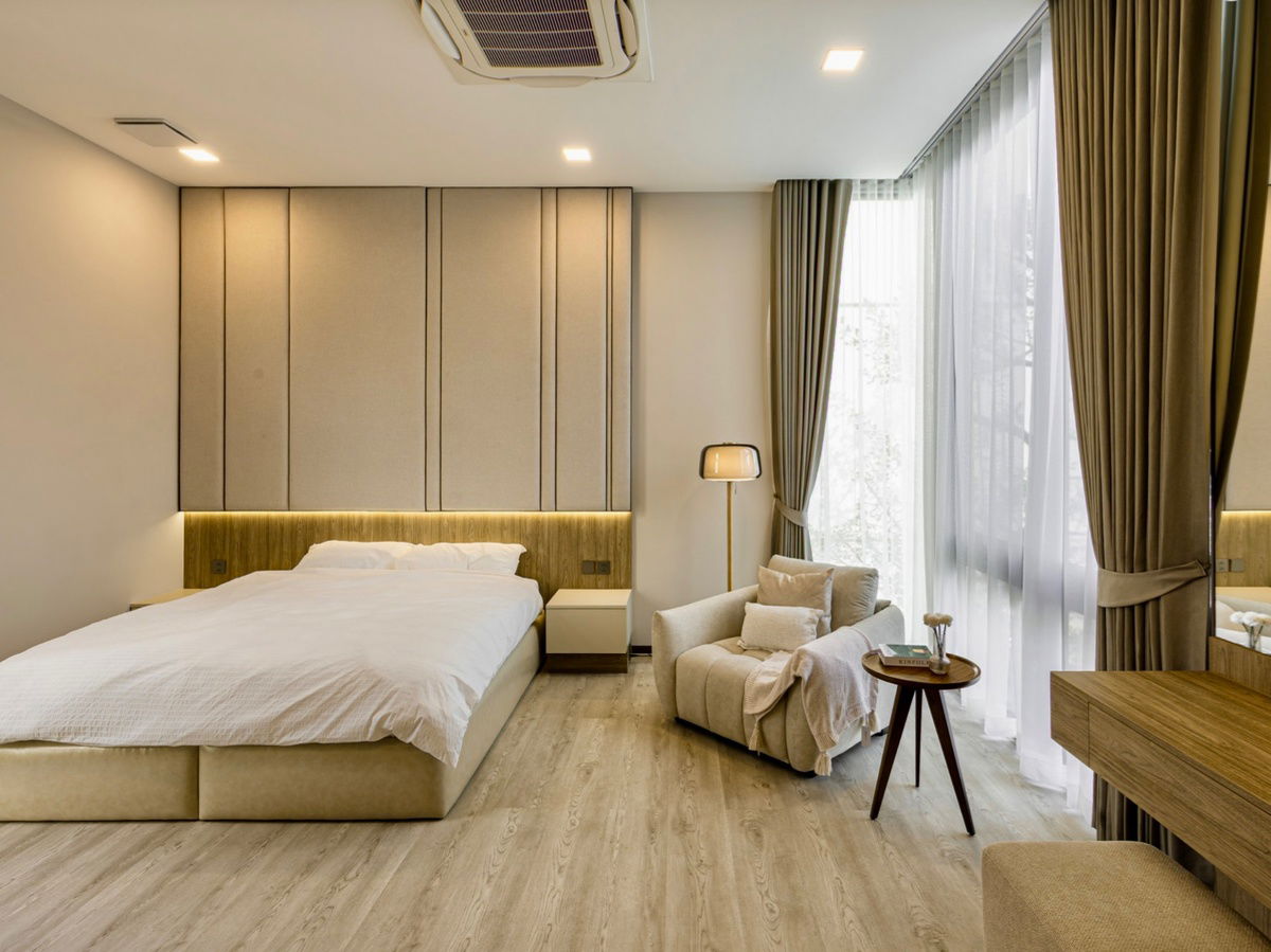 รูป ให้เช่า บ้านเดี่ยวหรู 3 ชั้น พร้อมลิฟต์ส่วนตัว โครงการ VIVE New Krungthep Kreetha (Vive2) - รูปที่ 12/17