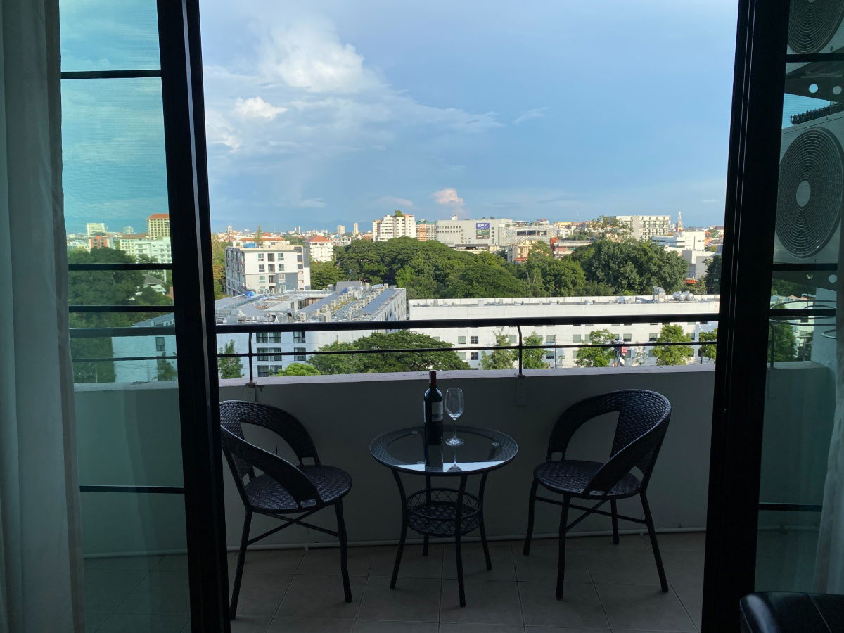 รูป Penthouse for rent : 3 bedrooms l 141 sqm. l Chiangmai city - รูปที่ 4/18
