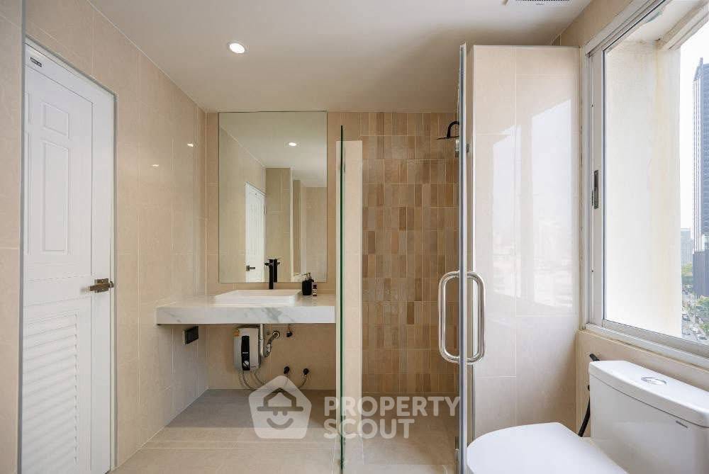 รูป คอนโด 3-ห้องนอน ที่ มูน ทาวเวอร์ คอนโดมิเนียม ใกล้ BTS ทองหล่อ (ID 2304477) - รูปที่ 8/9