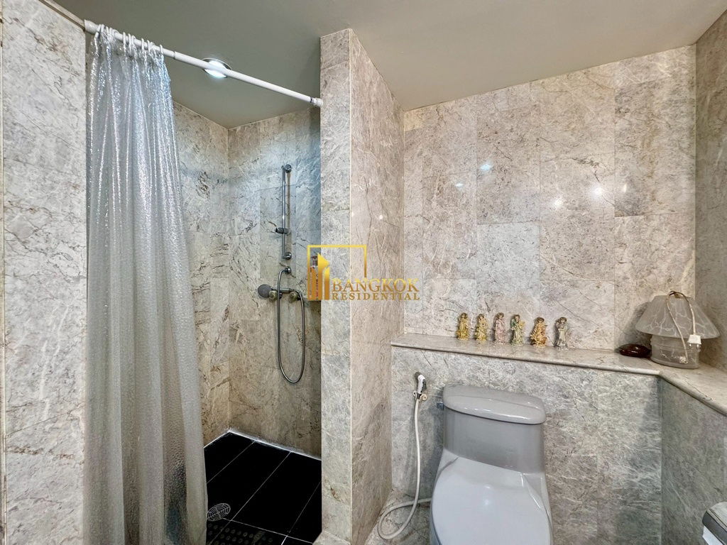 picture Supakarn Condo | Elegant 3 Bedroom Riverside Condo For Sale - BR60587CD - 24/48