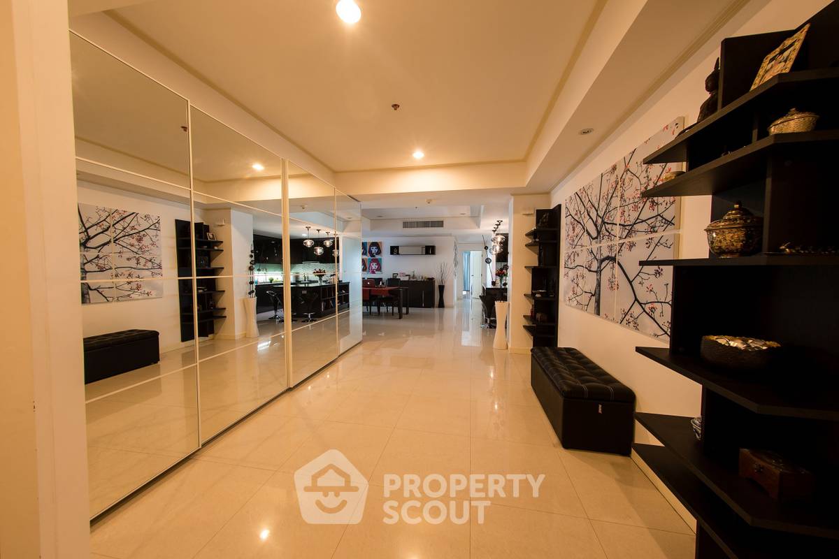 picture 2-BR Condo at La Vie En Rose Place Condominium near BTS Thong Lor (ID 2313005) - 1/18