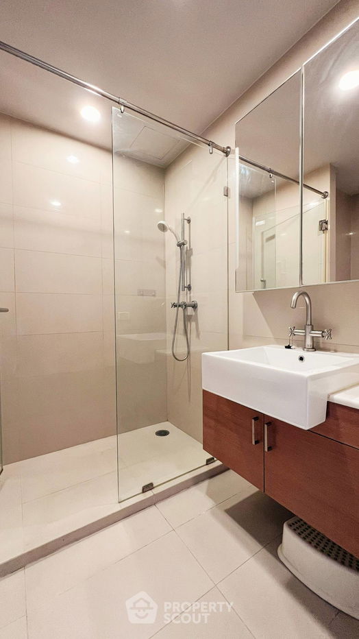 picture 1-BR Condo at Hive Taksin near BTS Wongwian Yai (ID 972773) - 16/18