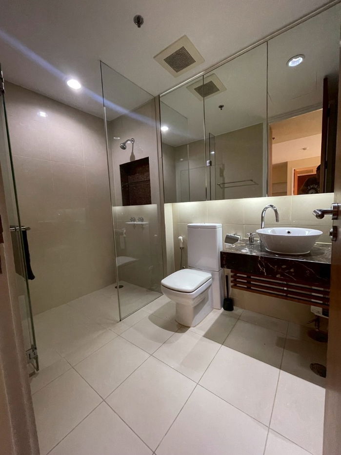 picture Condo for rent: The Legend Saladaeng, near BTS Saladaeng, 75,000 baht, property code: RS1830 - 7/25