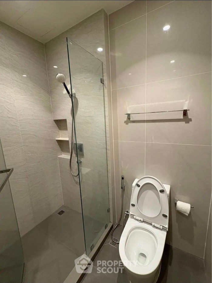 picture 1-BR Condo at Maru Ekkamai 2 near BTS Ekkamai (ID 2313278) - 9/11