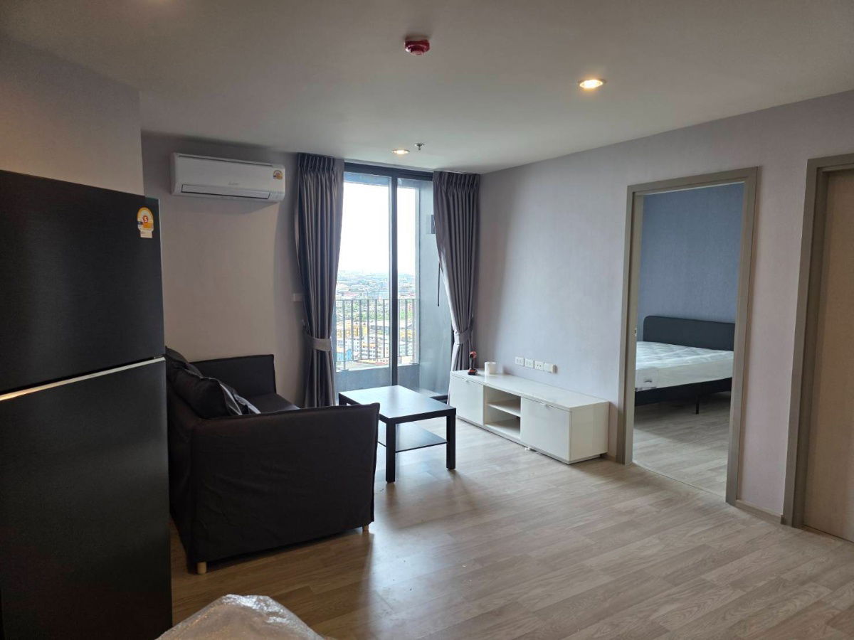 picture For rent       Metro Park Sathorn     2-Bedroom  //  available  - 7/7