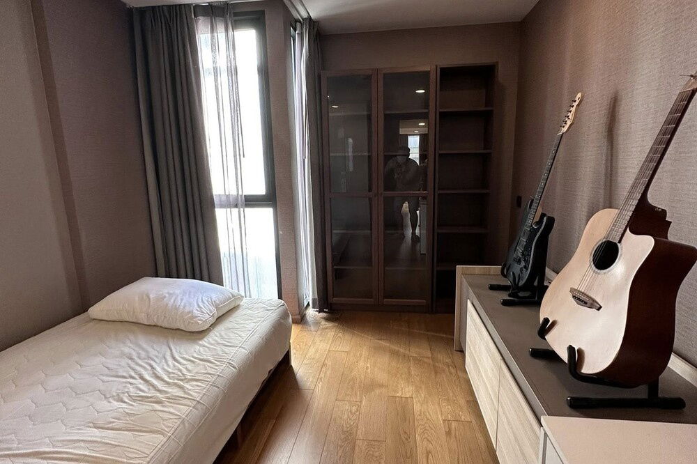 picture 🔥 For Rent !! Good location, There is a bathtub!!🔥 Code C20250900033........Klass Langsuan, 2 bedroom, 2 bathroom, furnished, ready to move in 📣📣 - 4/6