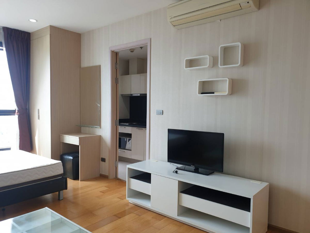 picture OMG389  < Ready to move 19-Sep-25 >  Nice Studio + Fully furnished + Cheap RENT @ [ Fuse Sathorn - Taksin ] - 4/7