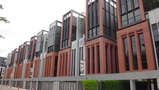 ขายโฮมออฟฟิศหรู สุขุมวิท 77 ย่านธุรกิจ 5 ชั้น ชั้นด่านฟ้า พร้อมลิฟต์มีบันไดหนีไฟ