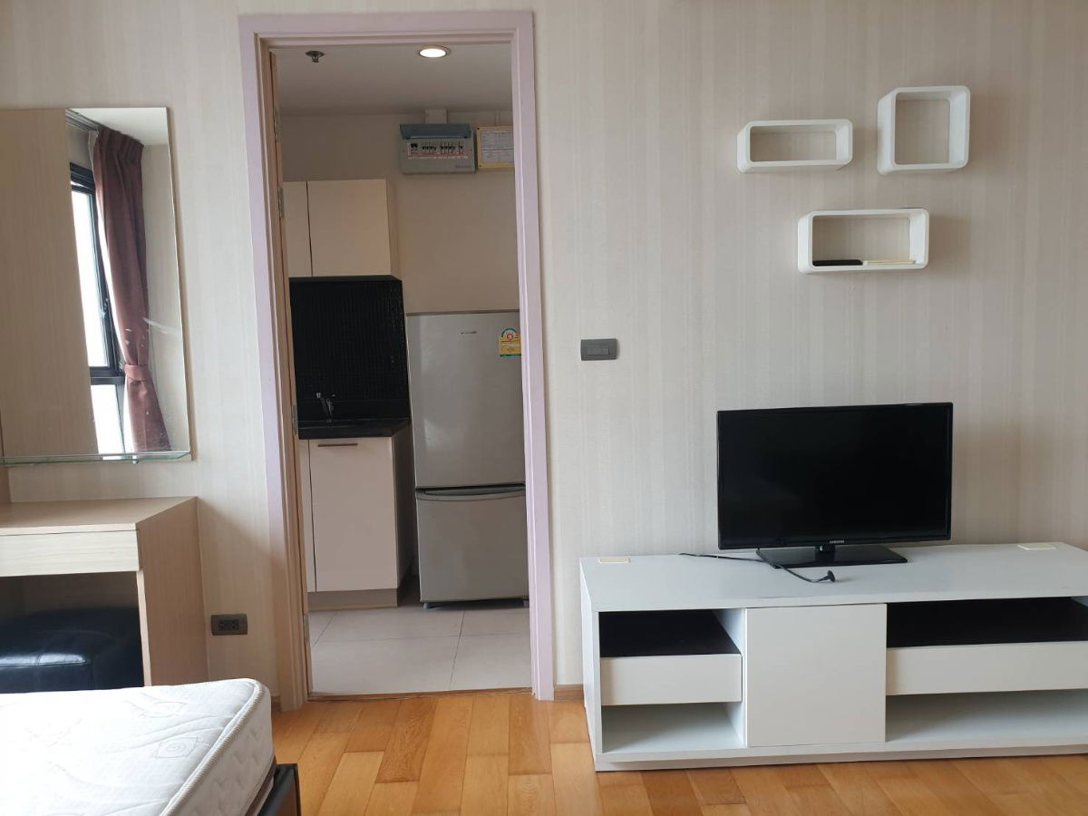 picture OMG389  < Ready to move 19-Sep-25 >  Nice Studio + Fully furnished + Cheap RENT @ [ Fuse Sathorn - Taksin ] - 3/7