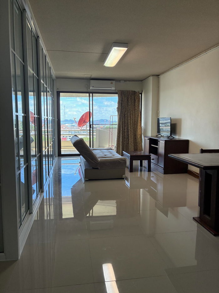 picture Room for Rent at Lam Chabang Tower 13fl.  6,500 baht/month please contact Khun Sarayuth 085 508 0978 - 4/12