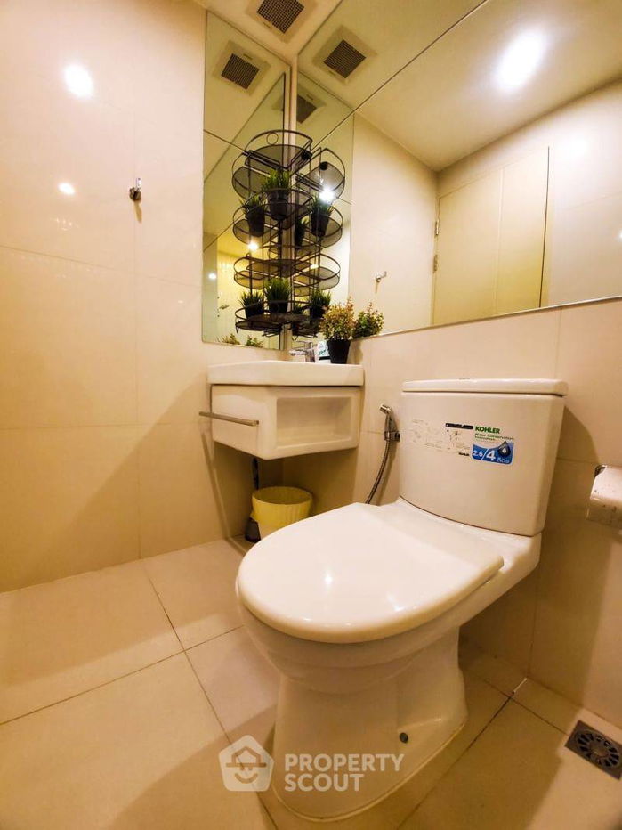 picture 1-BR Condo at Life Asoke near ARL Makkasan (ID 997274) - 8/11