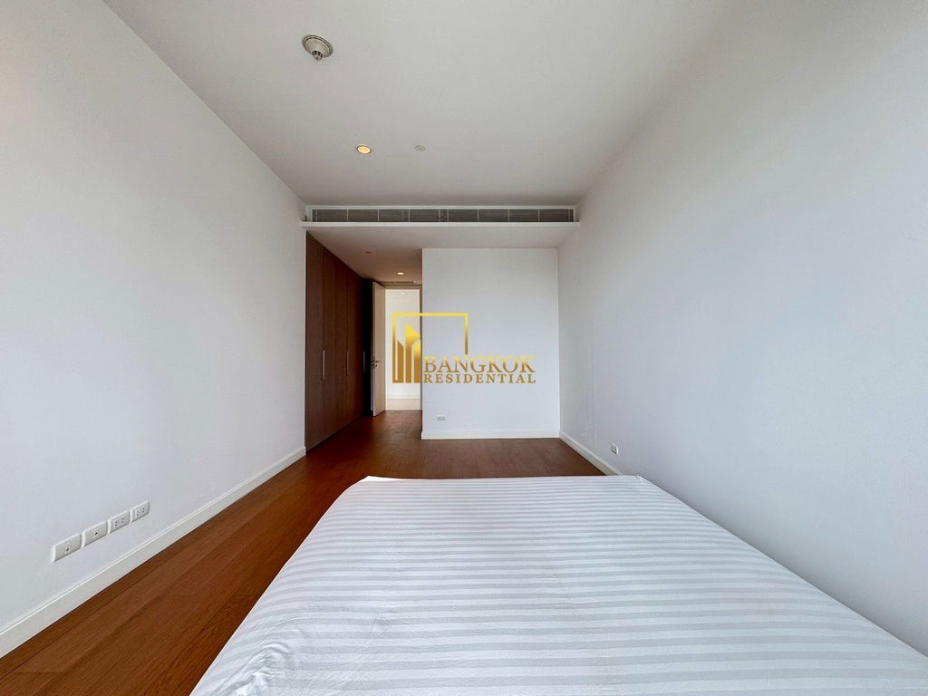 รูป 185 Rajadamri | Impressive 3 Bed Luxury Duplex Condo For Rent - BR13826CD - รูปที่ 30/58