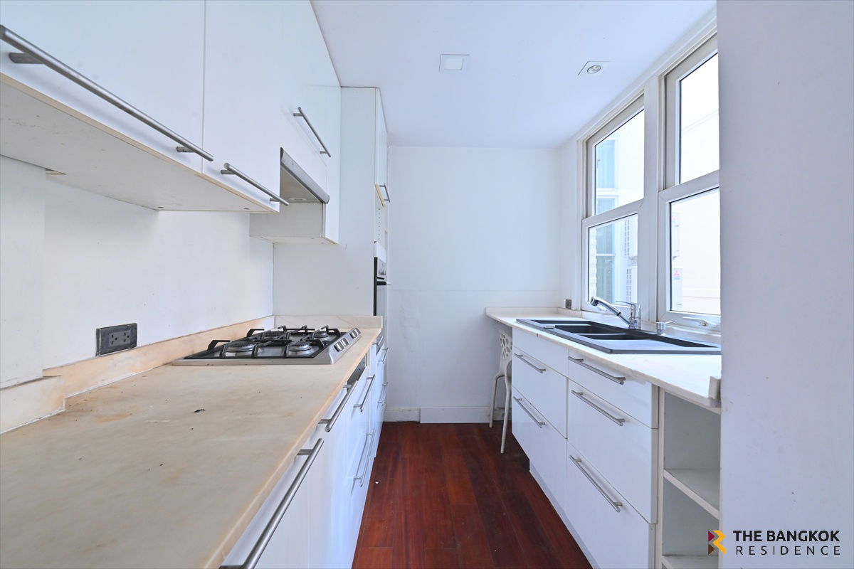 picture  Baan Klang Krung Thonglor 🏡 Luxury Townhome in the Heart of Thonglor – Spacious Living, Ideal for Premium Family Living  - 10/12