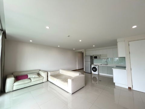 The nimmana condo for rent 2bedrooms in Nimman road : Tel. 082-3899314 (Boo)