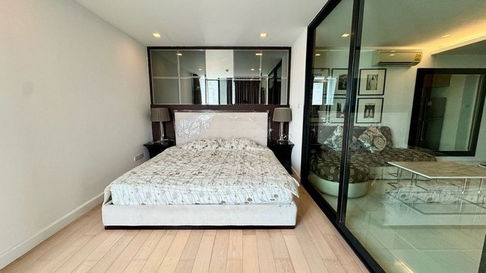 C6110  ให้เช่า  :  คอนโด  โซซิโอ ร่วมฤดี ( BTS เพลินจิต ) 064 665 4666