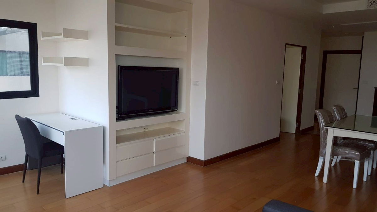picture ST246 High-Floor Corner Unit at Sathorn Gardens Condominium Prime Location in the Heart of Sathorn, Next to Malaysian Embassy - 7/13