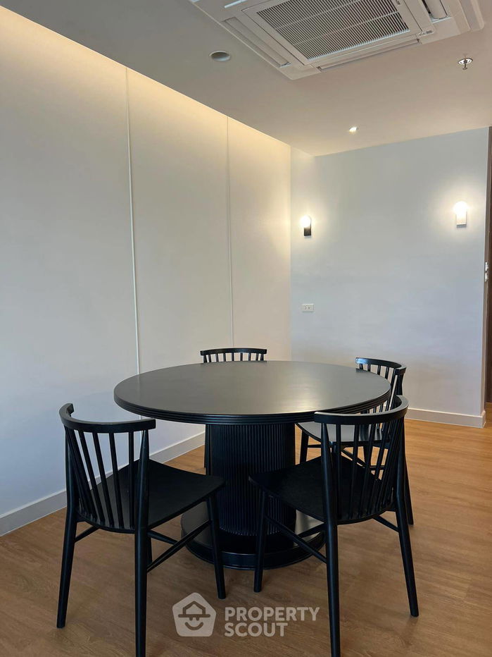 picture 2-BR Condo at Baan Ploenchit near BTS Nana (ID 1443469) - 5/11