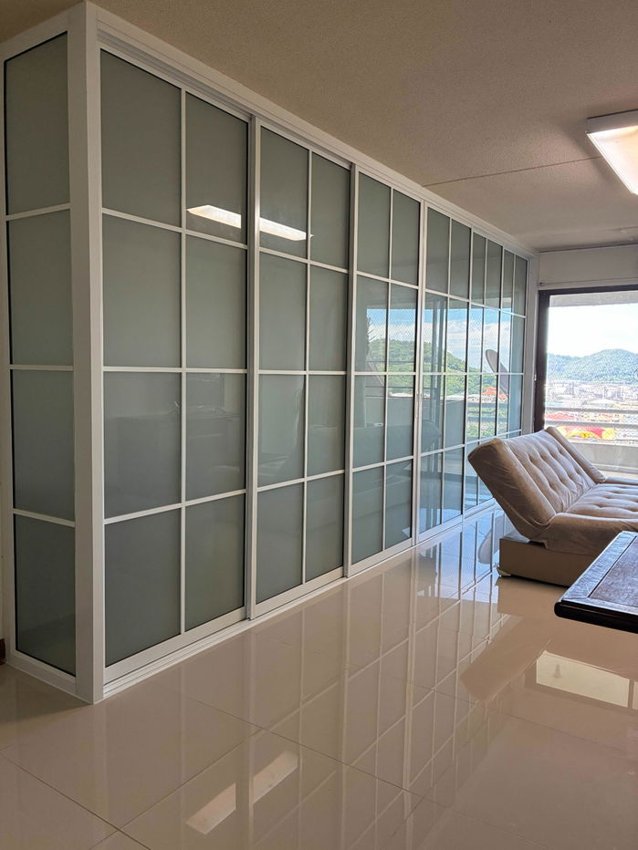 picture Room for Rent at Lam Chabang Tower 13fl.  6,500 baht/month please contact Khun Sarayuth 085 508 0978 - 5/12