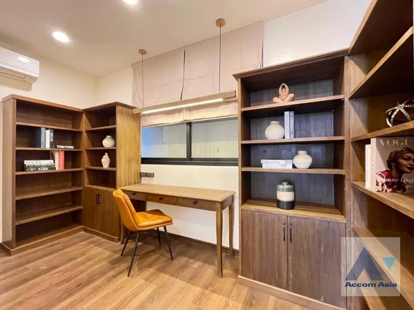 รูป 🔼🔽 AccomA 📩  3 BR Townhouse in Si Lom (AA38225) - รูปที่ 17/19