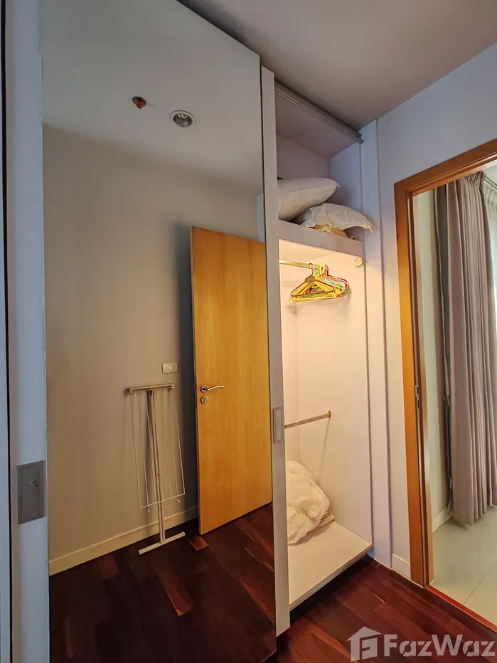 picture (Rare) Corner Unit for Sale, Circle Condominium 2004230 - 10/35