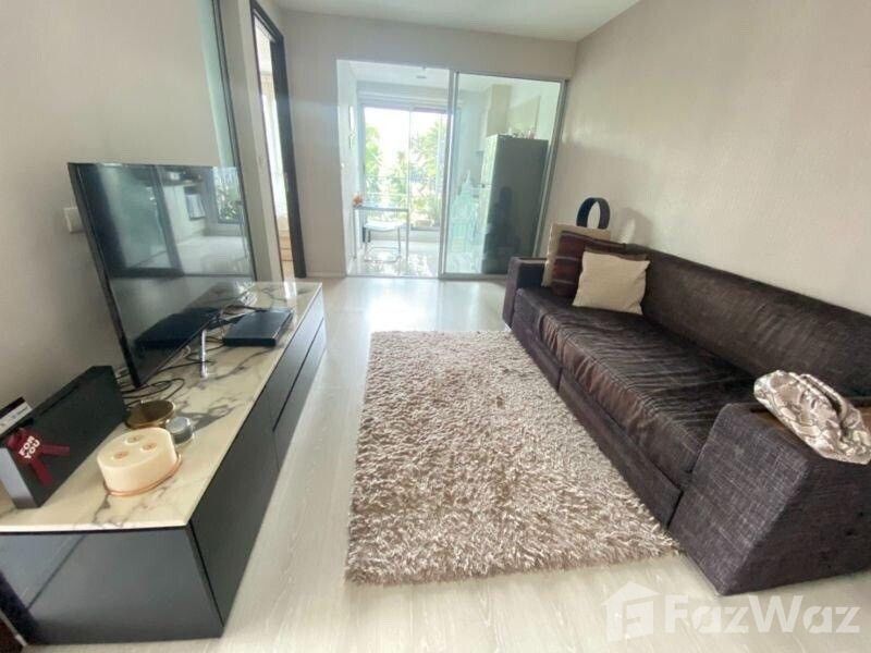 picture 2 Bedroom Condo for sale at Rhythm Sathorn - Narathiwas  1411532 - 1/8