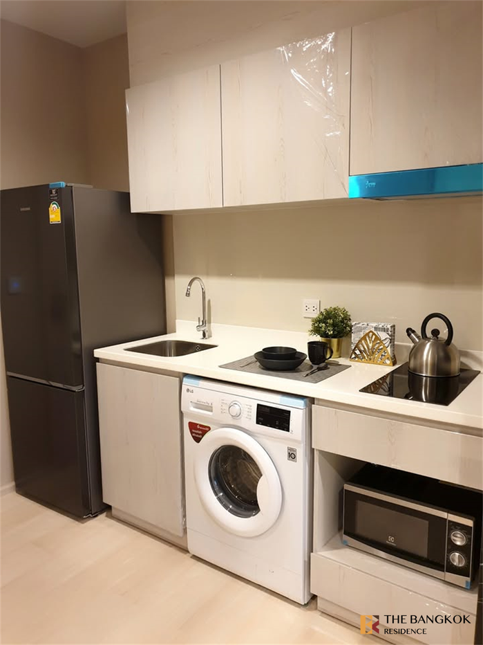 picture Life One Wireless Location Near Employment, Surrounded by Lifestyles - 8/10