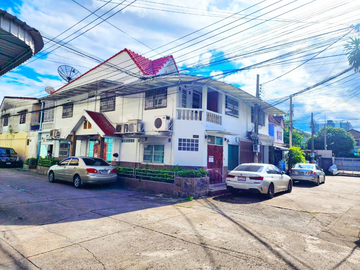 รูป เพชรเกษม53-61 ให้เช่าคฤหาสน์ 2 ชั้น 6นอน MRT หลักสอง 1.6 กม. 42ตร.วา.ตรงข้าม รพ.เกษมราษฎร์ บางแค 400ม. 5น้ำ เดอะมอลล์บางแค - รูปที่ 25/36