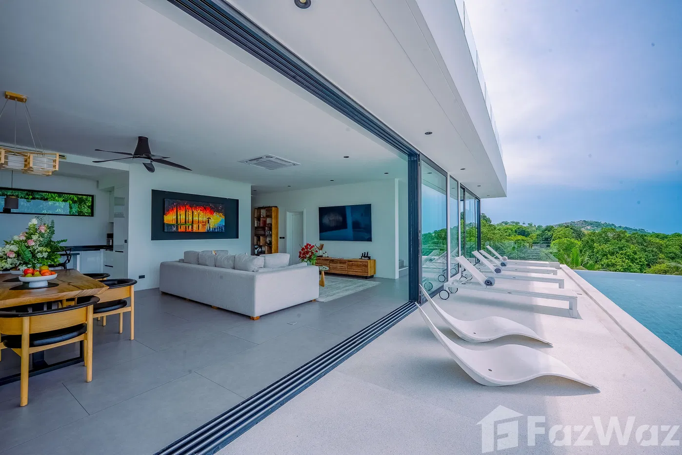 picture Contemporary 6-Bedroom Sea View Villa 5606118 - 4/20