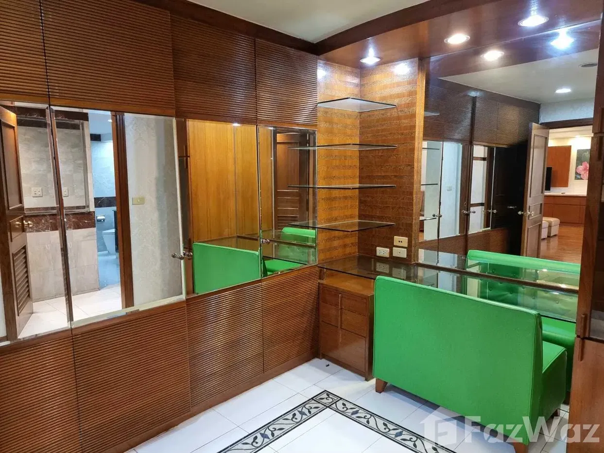 picture 3 bed 5 bath fully renovated condo 1065198 - 18/19