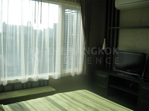 Ready-to-move-in Condo, Central City Location Siri At Sukhumvit near BTS Thong Lo