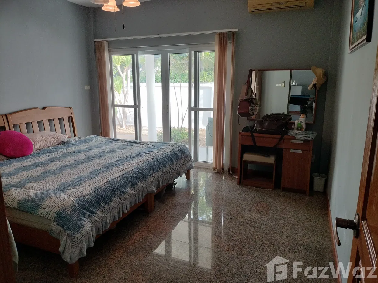 picture 3 Bedroom Villa for rent at Sunset Village 1651582 - 12/21