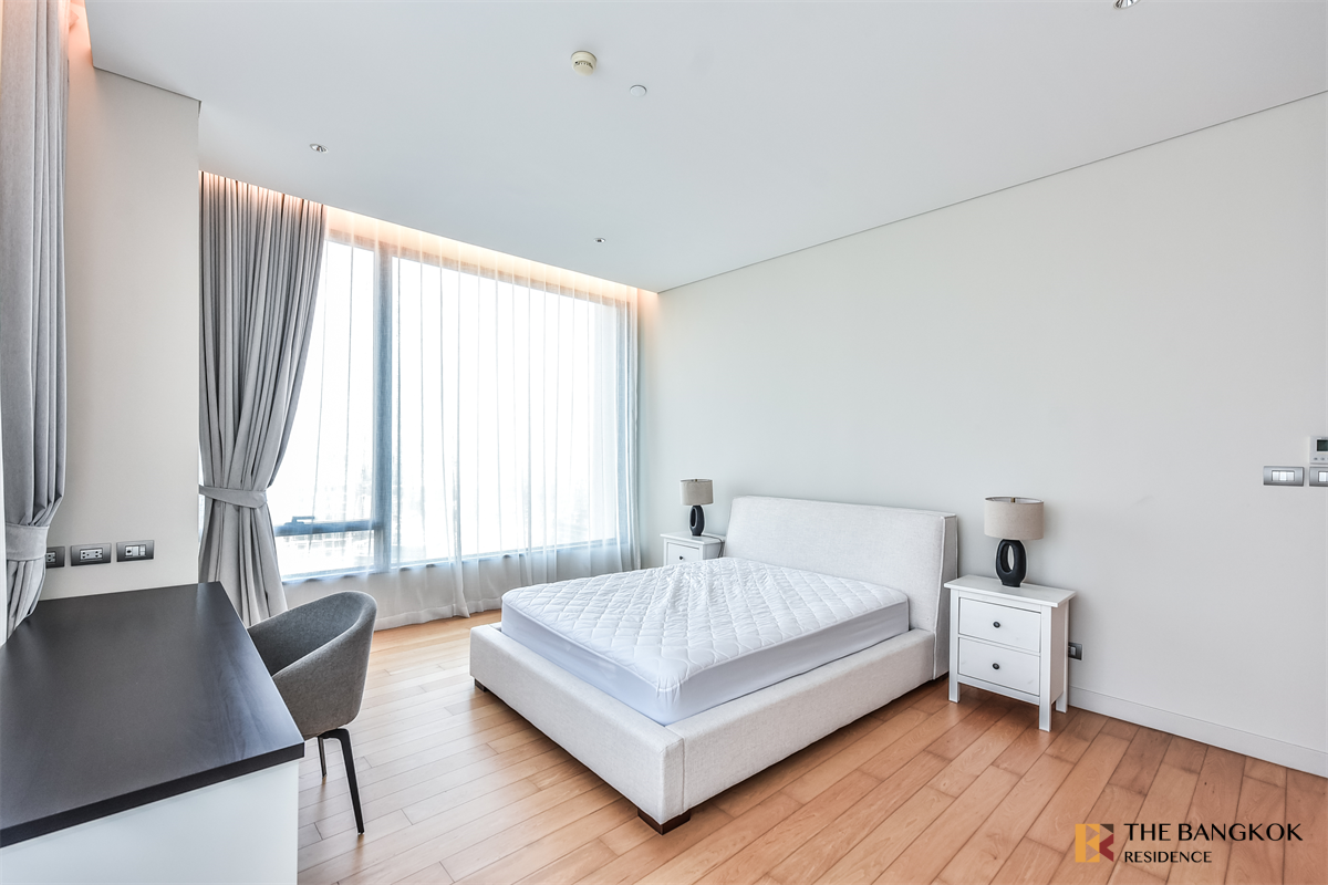 picture Sindhorn Residence  The Privilege of Luxury in an Economic Hub Location - 4/9