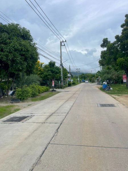 picture Beautiful land plot for sale in Mueang Subdistrict, great location with buildings - 4/4