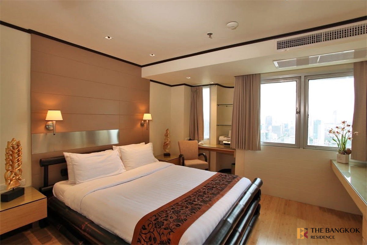 picture Sukhumvit Suites near BTS Nana Ideal City Living at a Great Price - 5/9
