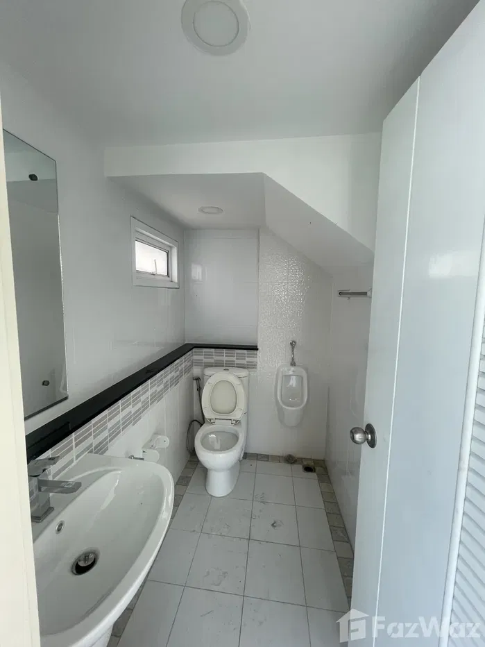 picture 3 Bedroom Townhouse for rent in Lat Krabang, Bangkok 5565251 - 4/19