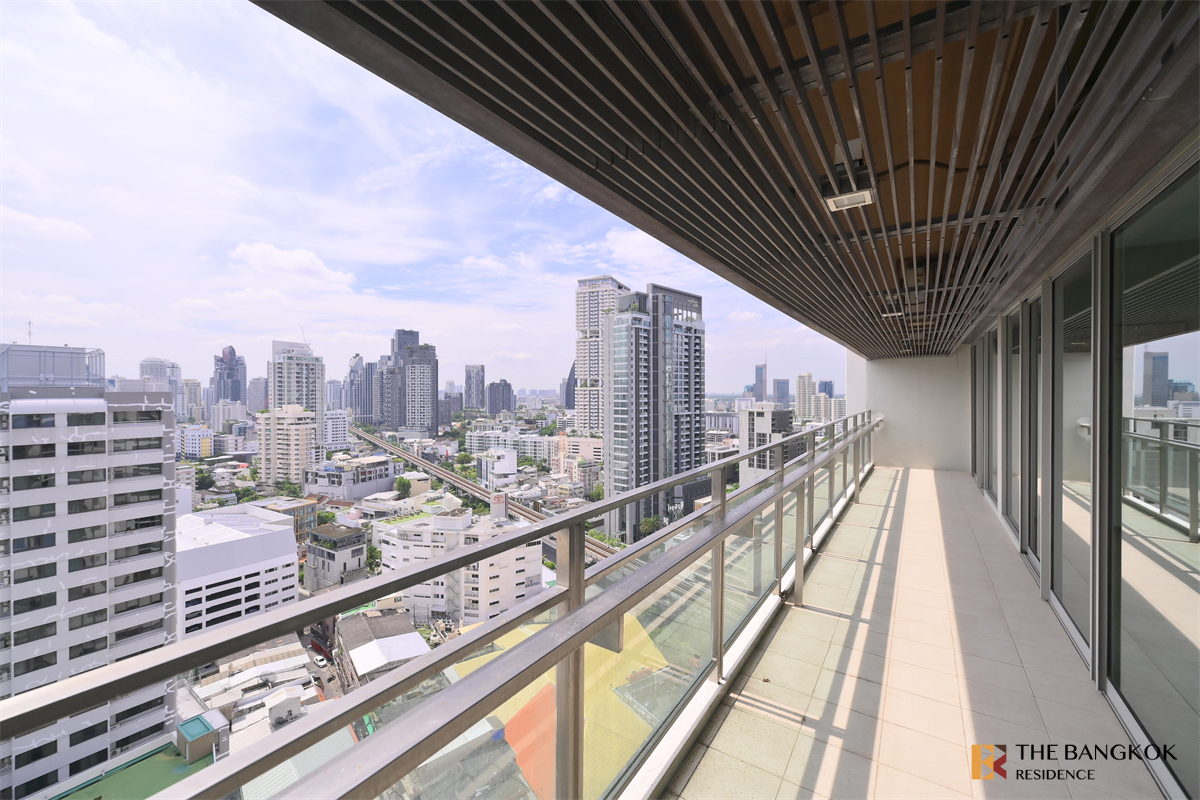 picture Luxurious Design, Elevated Atmosphere The Madison Condominium Sukhumvit 41 near BTS Phrom Phong - 3/10