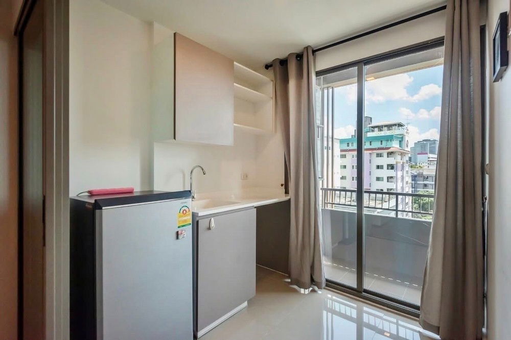 picture 🔥 Sale with tenant !! South Facing, city view,🔥 Code C20250900024..........Metro Luxe Ratchada, 1 bedroom, 1 bathroom, furnished, Special Deal!!📣📣 - 6/13