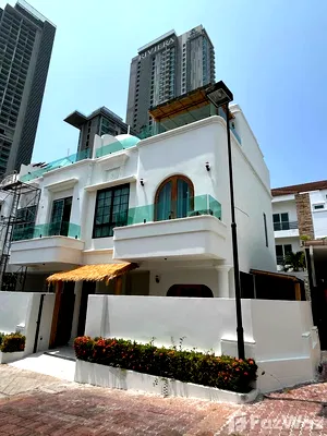 Houses for rent Chonburi : 3 Bedroom House for rent at Wongamart Exclusive Place 5721473