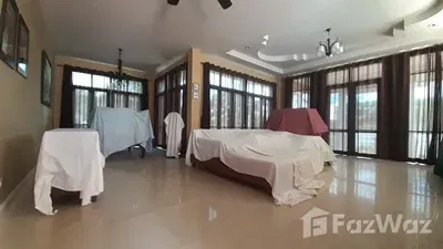 picture 2 Bedroom House for sale at Emerald Hill  5684756 - 8/78