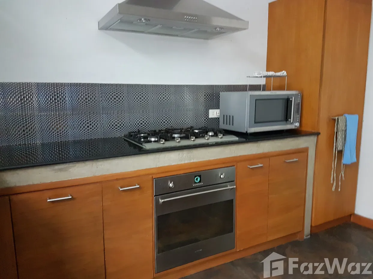 picture 4 Bedroom Townhouse for sale in Phra Khanong Nuea, Bangkok  1014626 - 8/30
