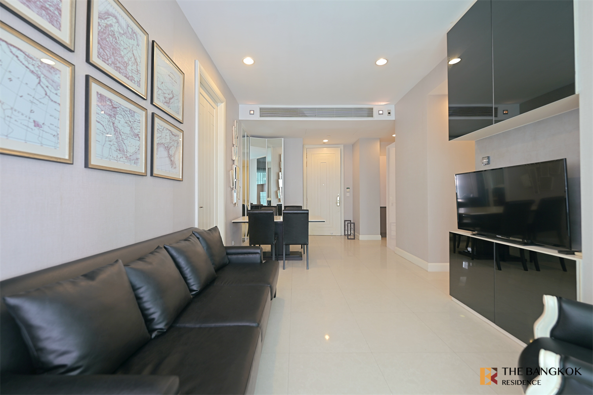 picture Q Langsuan near BTS Ratchadamri Move-in Ready, Just Bring Your Stuff - 9/10