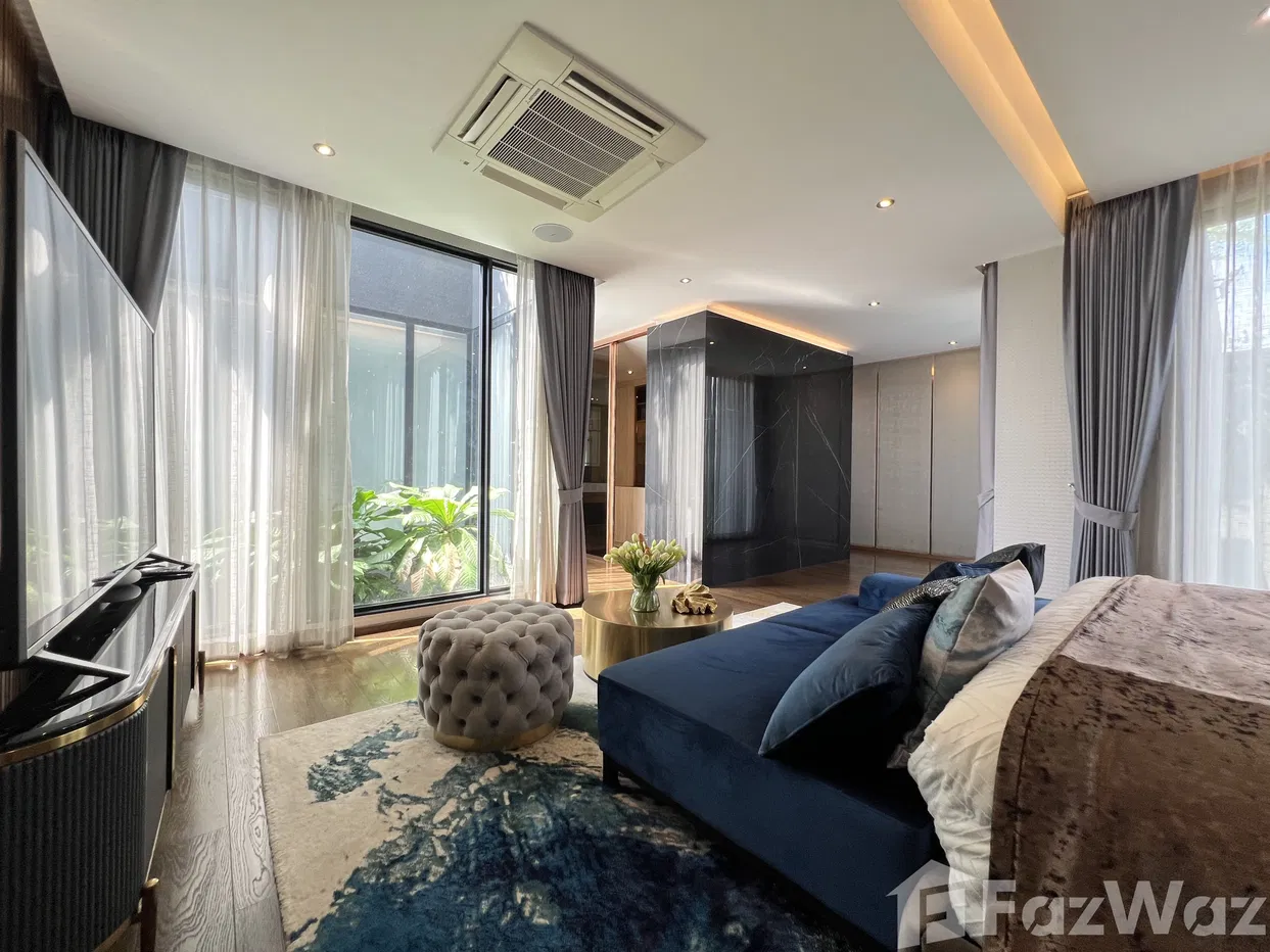 picture Luxury pool villa. Rooftop with elevato, private swimmiing. 5707497 - 74/92