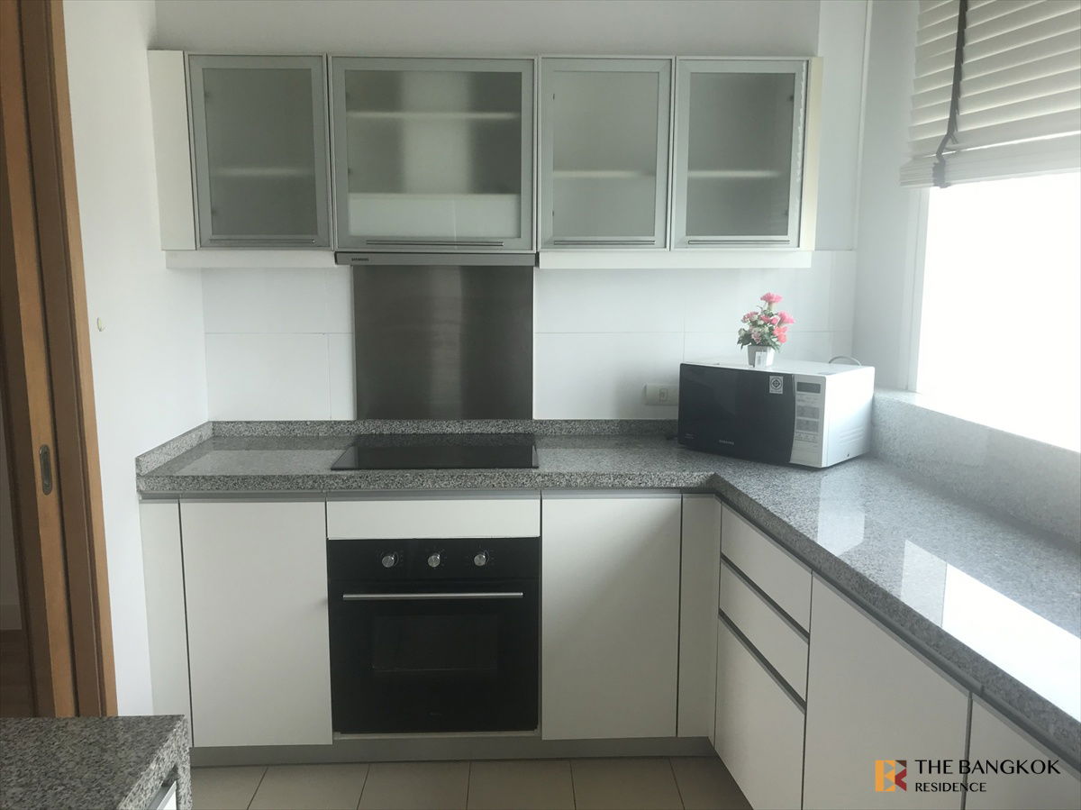 picture  Millennium Residence 🏙️ High-Floor Unit with Stunning Views 💫 Near BTS Asoke  - 9/9
