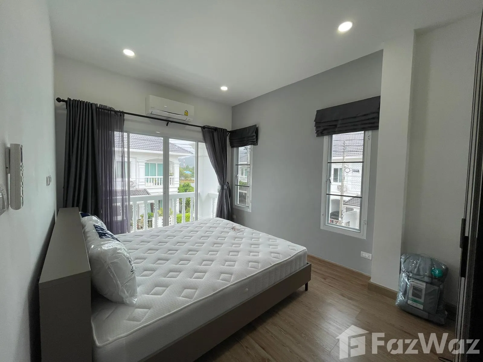 Modern Corner House with Private Pool in a Prime Location 1927880 - image 2