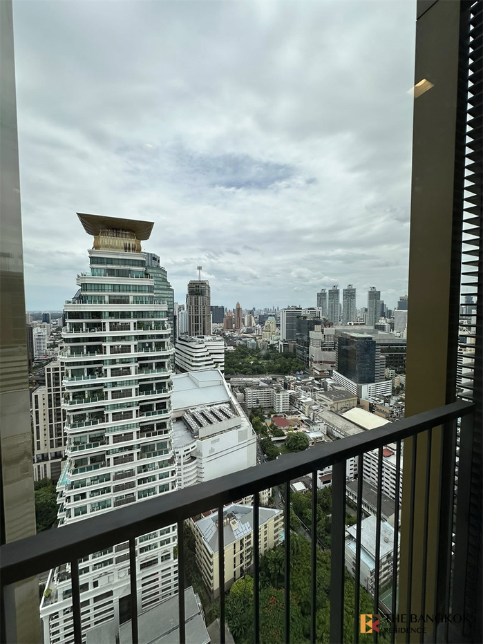 picture NOBLE STATE 39 Easy Travel, Fully Utilized Space near BTS Phrom Phong - 5/10