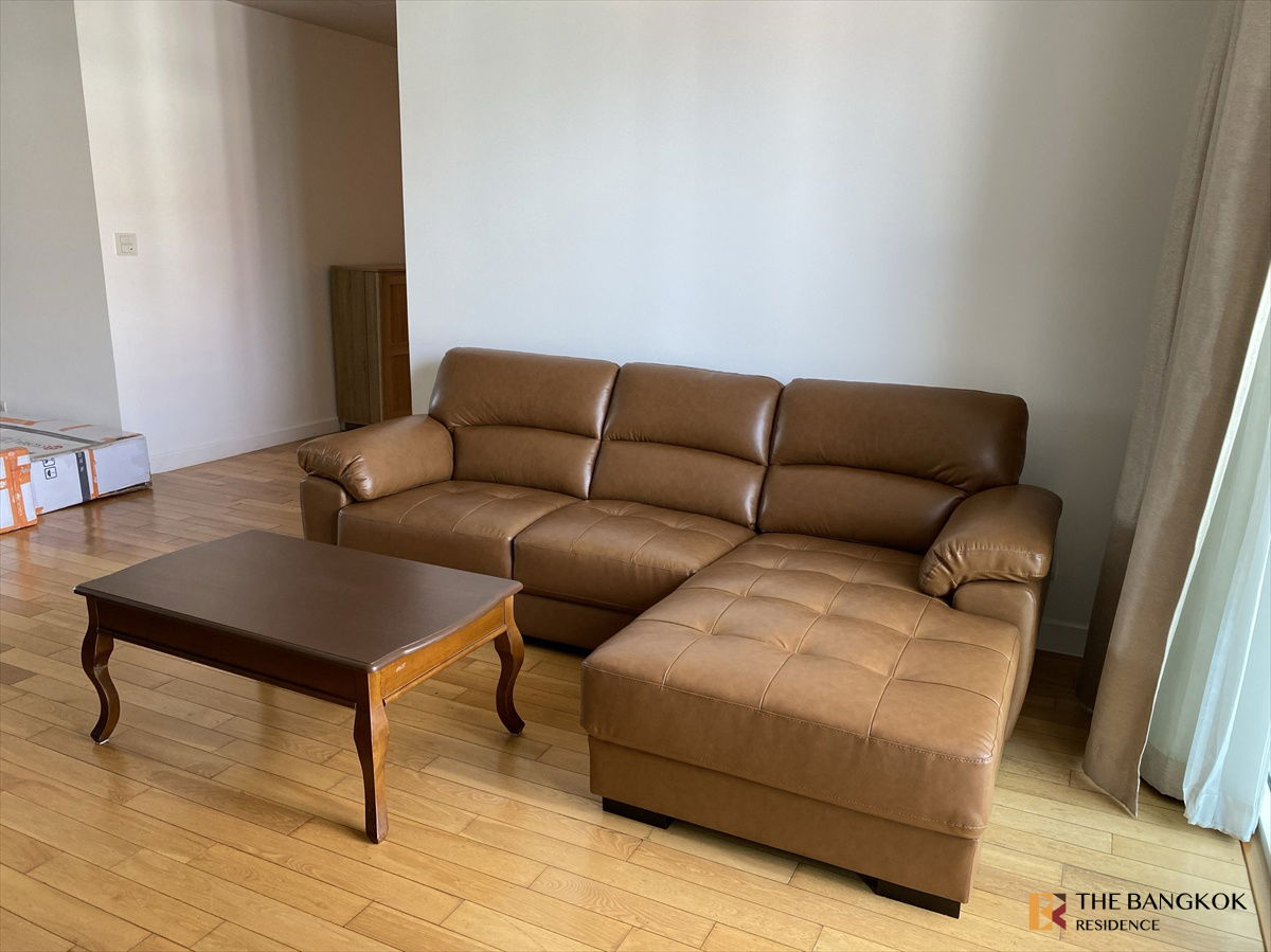 picture  Millennium Residence 🏙️ High-Floor Unit with Stunning Views 💫 Near BTS Asoke  - 1/9