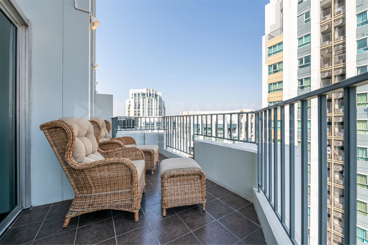 picture Luxury Condo at Special Price Belle Grand Rama 9 near MRT Rama 9 Station - 10/10