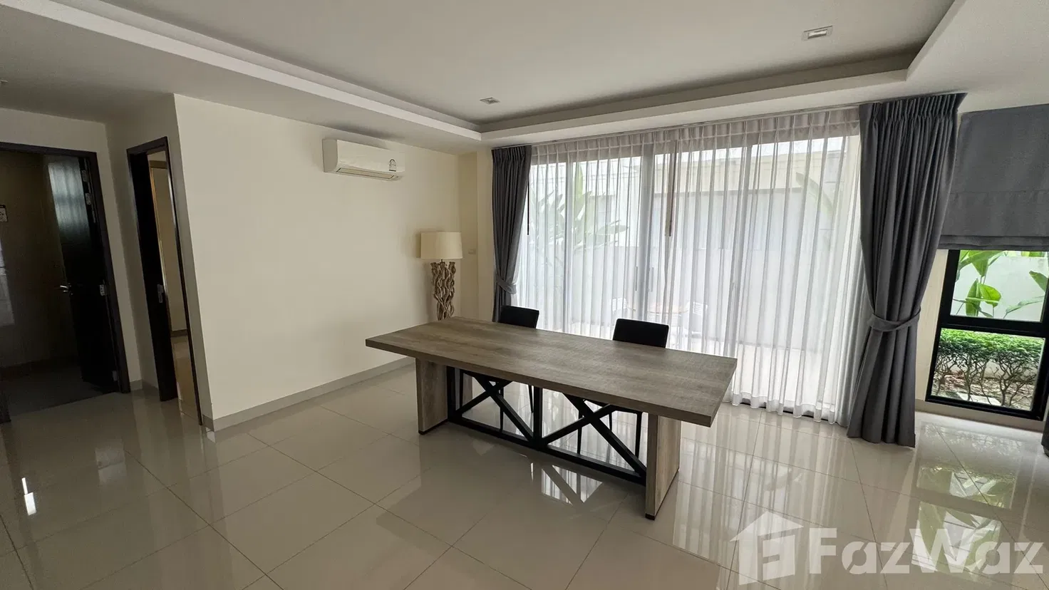 picture Modern 5-Bedroom Laguna Park Townhouse with Rooftop Pool 5716921 - 7/30