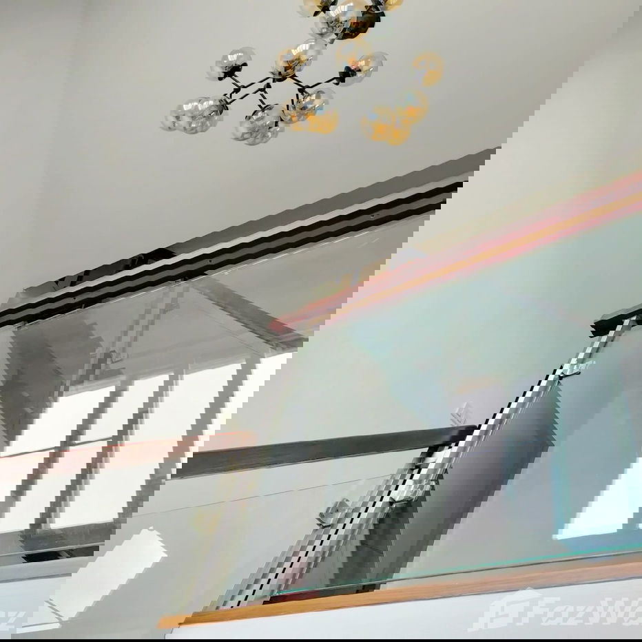 picture 4 Bedroom Townhouse for sale in Phra Khanong Nuea, Bangkok  1014626 - 19/30