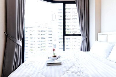 Condos for rent BTS Asok : Ashton Asoke luxury condo for rent with the best location of Bangkok with the best furnished and close to bts and malls 